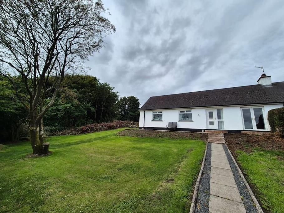 Ballyeaston Bracken Cottage מראה חיצוני תמונה